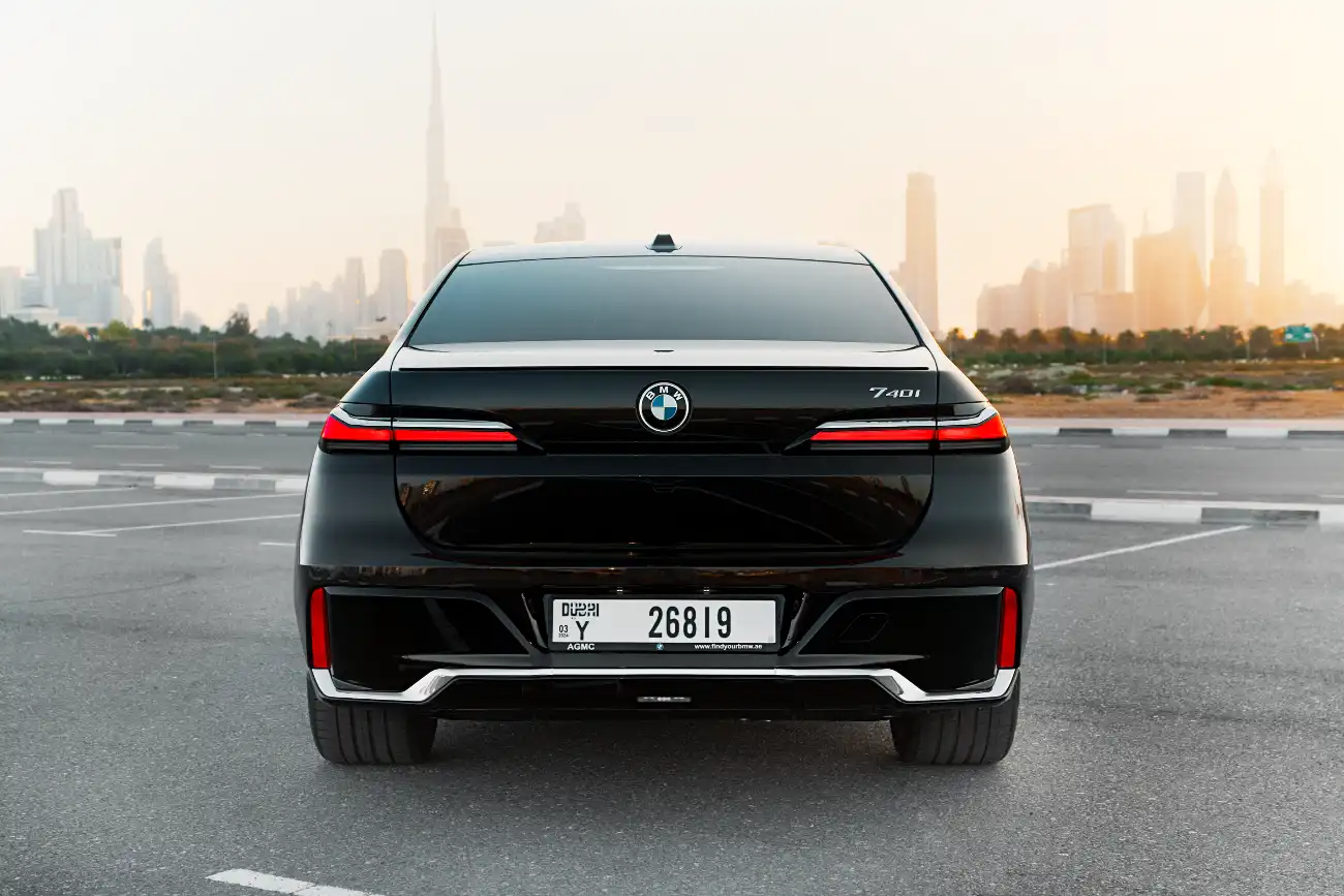 صورة 4 - بي ام دبليو 740i